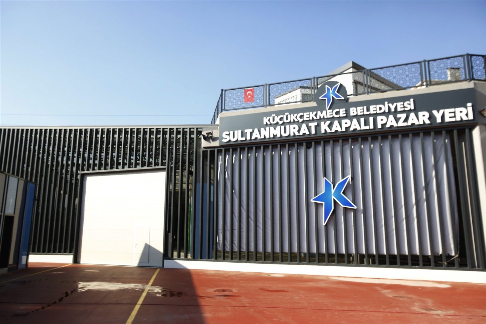 KAPALI PAZAR, KATLI OTOPARK VE MEYDAN DÜZENLEMESİ